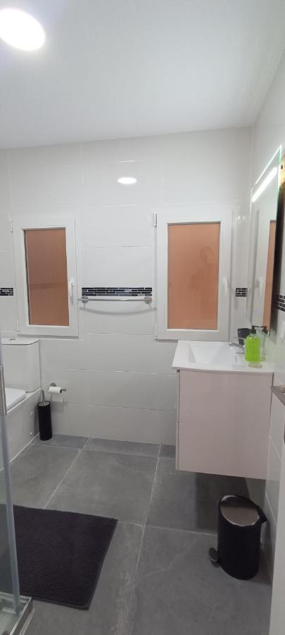 Pmt16 - Large City Apartment On The Beach Torrevieja Eksteriør billede